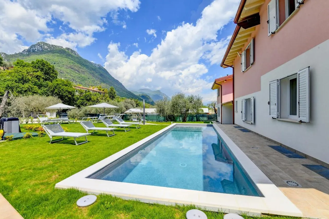 Le Casette - Gargna Toscolano Maderno 0*,